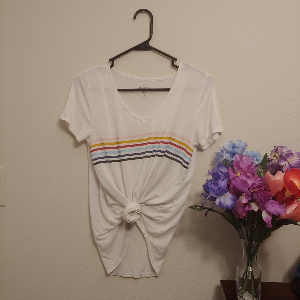 Hollister T